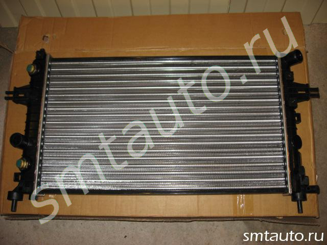 Радиатор охлаждения для Opel Astra H 2004>, OEM 13145210 (фото)