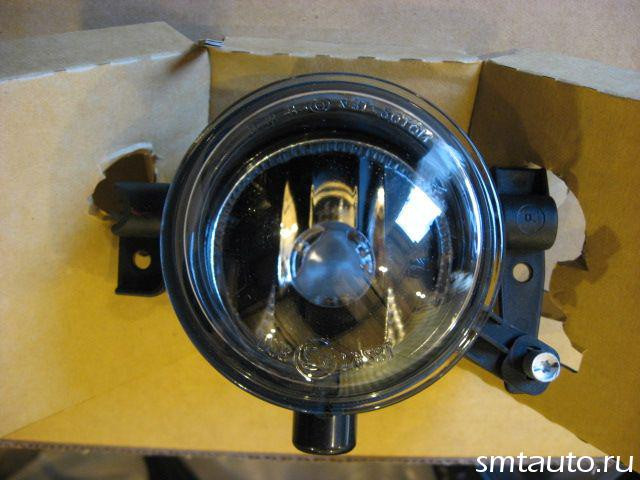 Фара противотуманная левая Ford Focus II 2005-2008