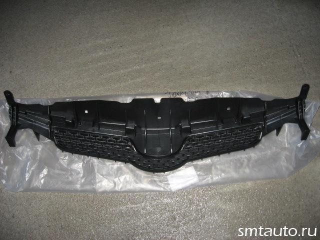 Решетка радиатора Toyota Auris E15 2006-2012