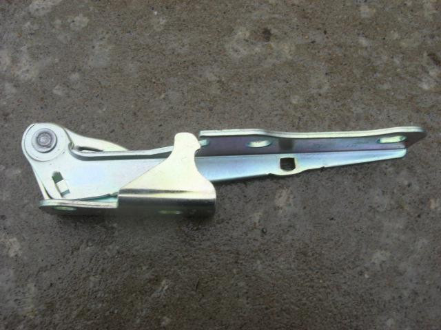 Петля капота левая Hyundai Accent II (+ТАГАЗ) 2000-2012