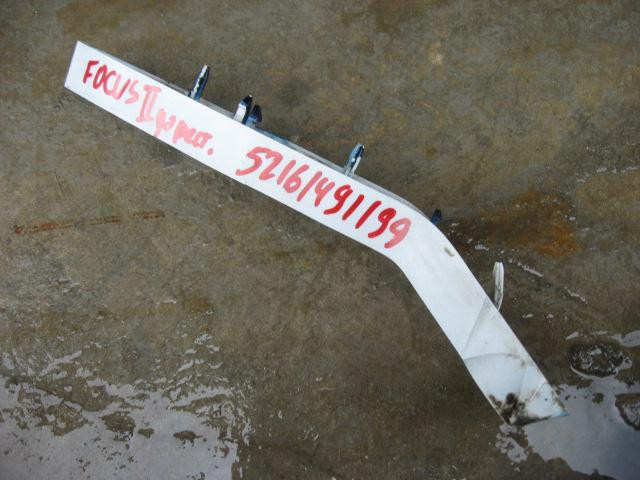 Направляющая переднего бампера Ford Focus II 2005-2008