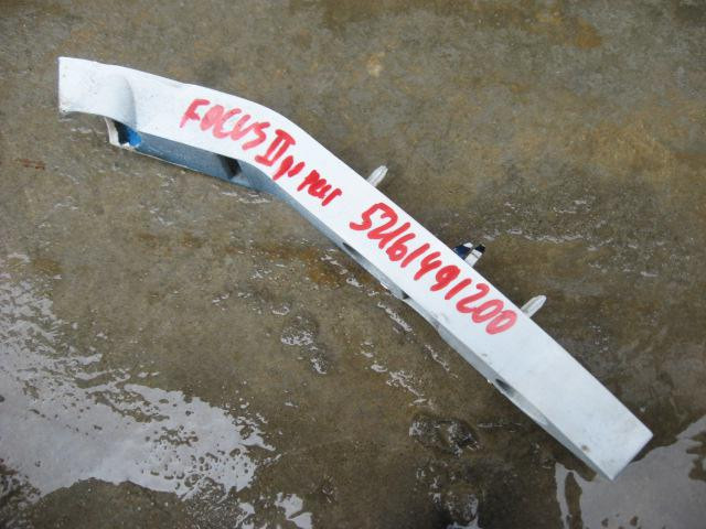 Направляющая переднего бампера Ford Focus II 2005-2008