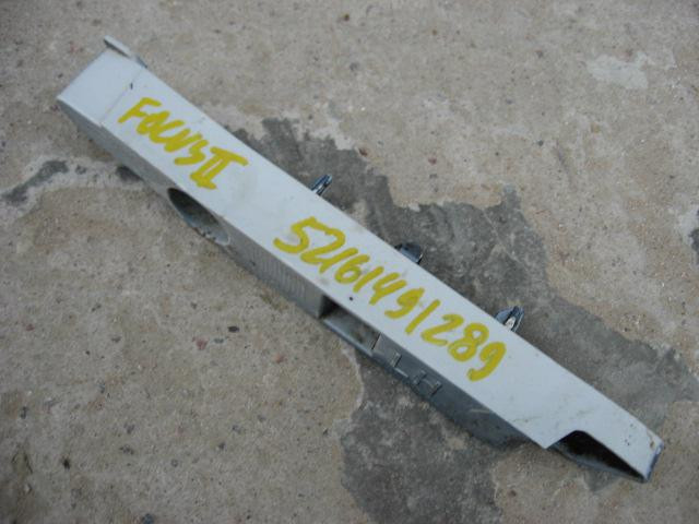 Направляющая переднего бампера Ford Focus II 2008-2011