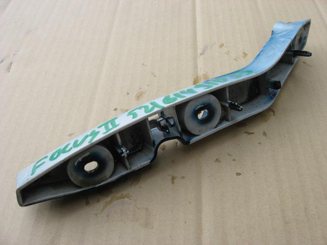 Направляющая переднего бампера Ford Focus II 2005-2008