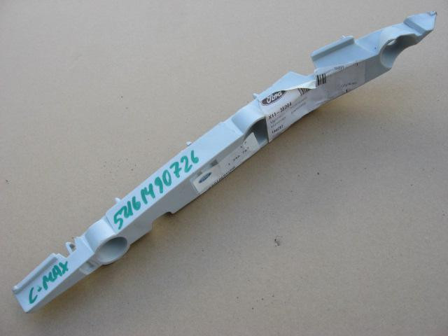 Направляющая переднего бампера Ford Focus II 2008-2011