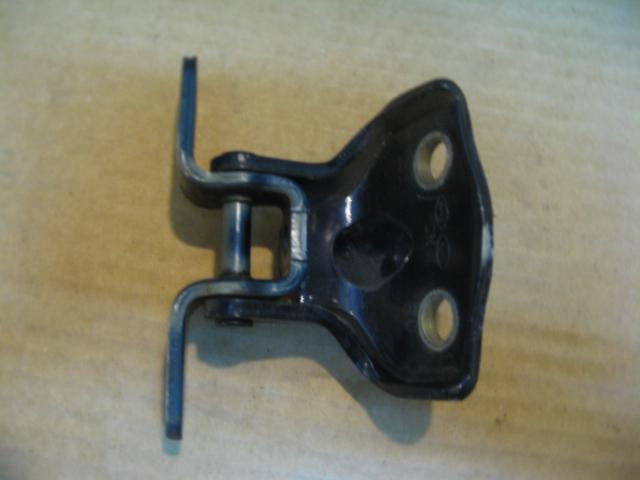 Петля двери задней левой Hyundai Santa Fe 2006-2012