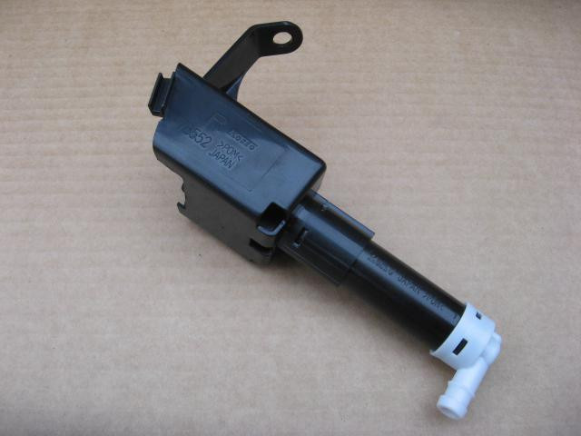 Омыватель фары Toyota Camry V40 2006-2011