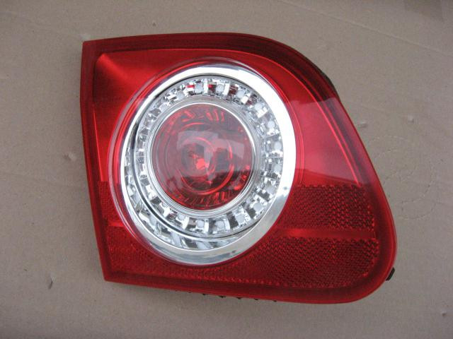 Фонарь задний внутренний левый Volkswagen Passat B6 2005-2010