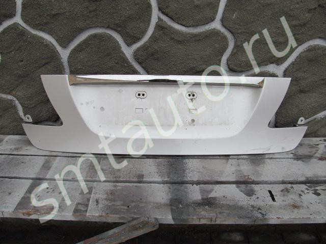 Накладка крышки багажника для Lexus LS 2006>, OEM 7680150090-A0 (фото)