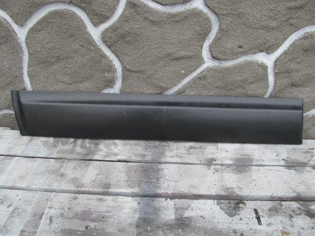 Молдинг двери передней левой Nissan Qashqai 2006-2014