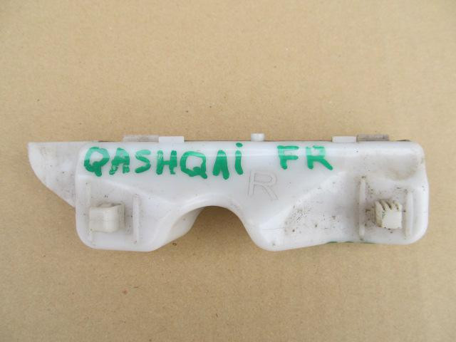 Направляющая переднего бампера Nissan Qashqai 2006-2014