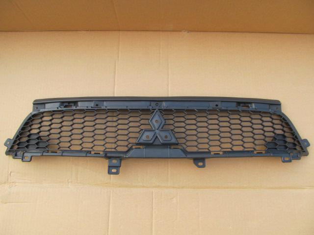 Решетка радиатора Mitsubishi Outlander XL (CW) 2006-2012