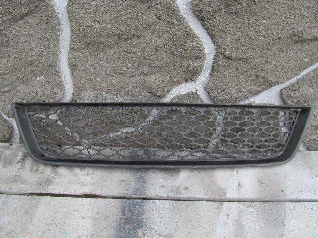 Решетка в бампер центральная Kia Picanto 2005>