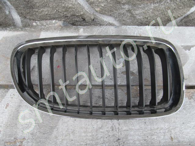 Решетка радиатора для BMW 3-серия E90/E91 2005>, OEM 51137201968 (фото)