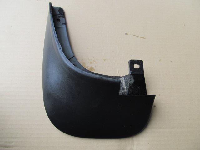 Брызговик передний левый Hyundai Tucson 2004>