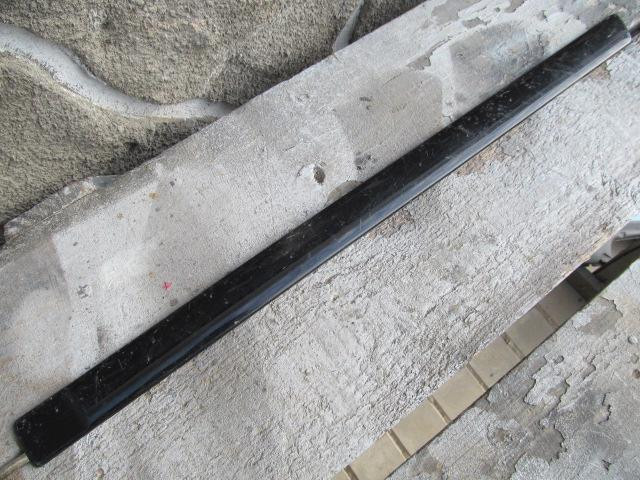 Молдинг двери задней левой Ford Focus II 2005-2008