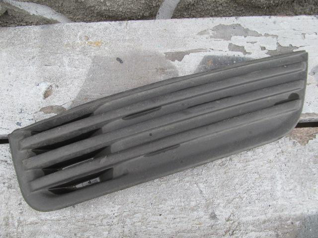 Решетка в бампер правая Ford Focus II 2005-2008