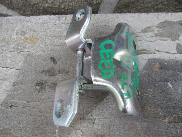 Петля двери задней левой Kia Ceed 2007-2012