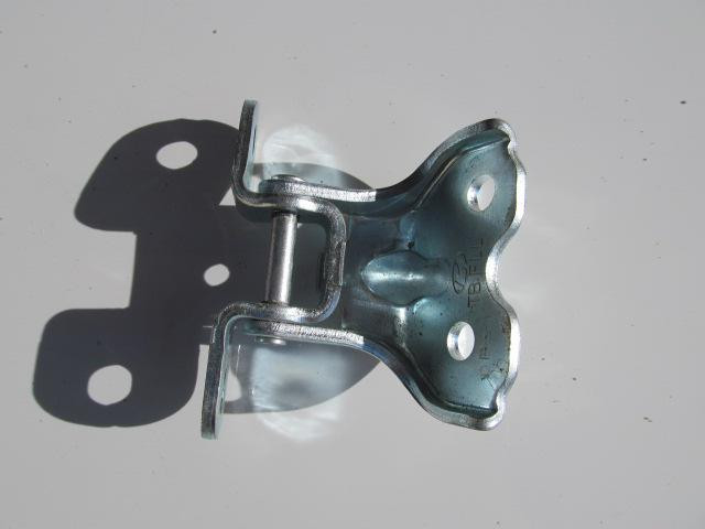 Петля двери передней левой Hyundai Getz 2002>