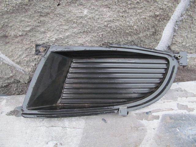 Решетка в бампер левая Mitsubishi Lancer (CS) 2003-2006