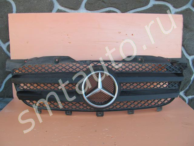 Решетка радиатора для Mercedes-Benz Sprinter 2006>, OEM A9068800385 (фото)