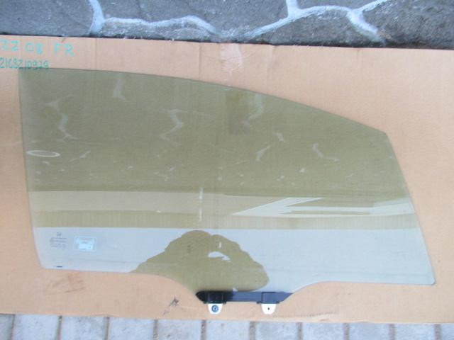 Стекло двери передней правой Honda Jazz 2008>
