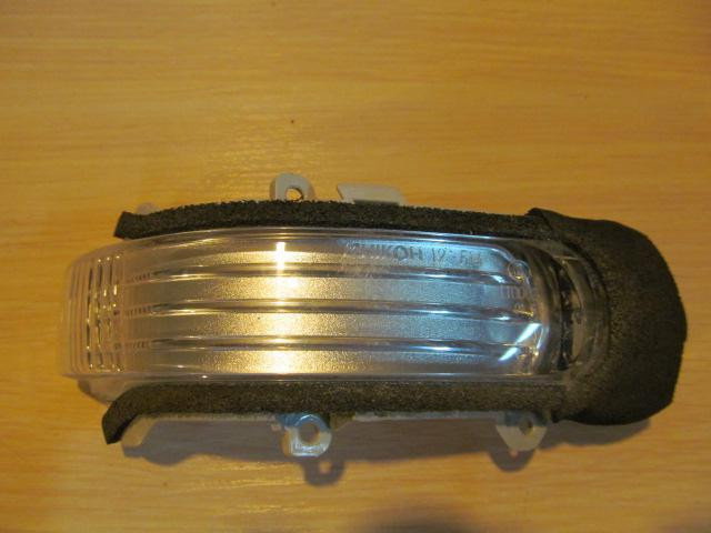 Повторитель указателя поворота Toyota Corolla E15 2006-2013