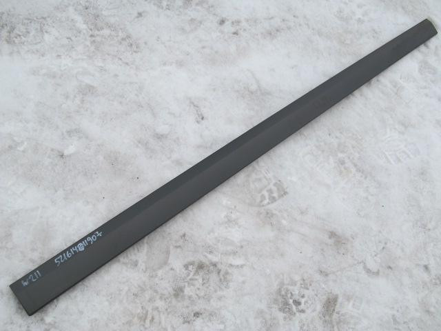 Молдинг двери передней правой Mercedes-Benz E-Klasse W211 2002>