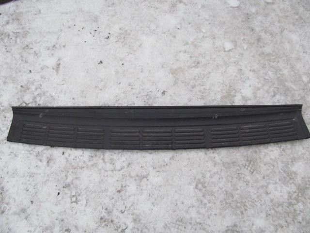 Накладка заднего бампера Toyota Land Cruiser (200) 2008>