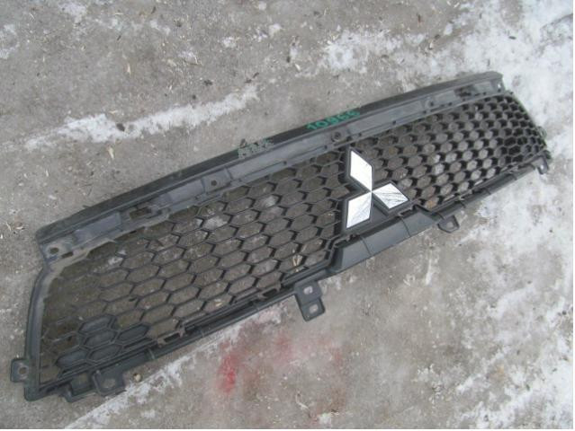 Решетка радиатора Mitsubishi Outlander XL (CW) 2006-2012