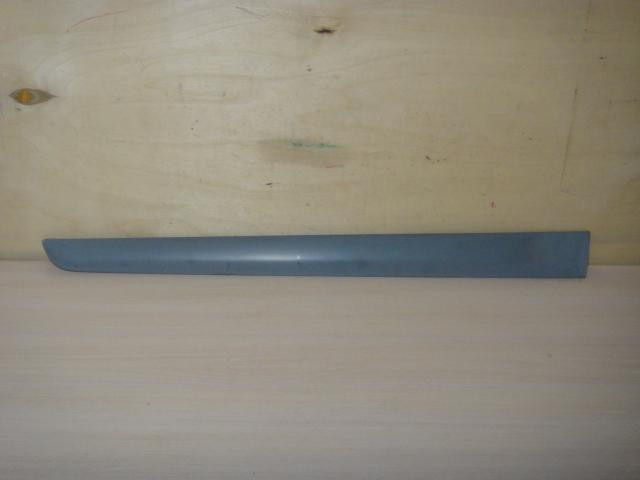 Молдинг двери задней правой Nissan Note (E11) 2006>