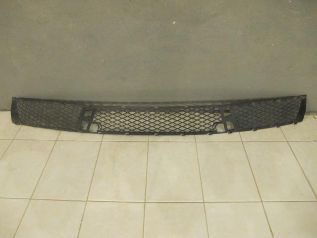Решетка в бампер центральная BMW X3 E83 2003>