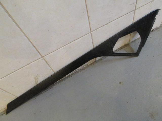 Накладка двери передней правой Land Rover Discovery III 2004>