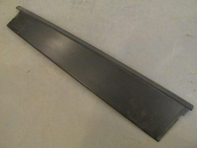 Накладка двери задней правой Land Rover Discovery III 2004>