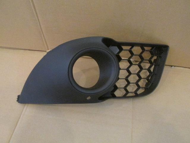 Решетка в бампер правая Mitsubishi Lancer 2007>