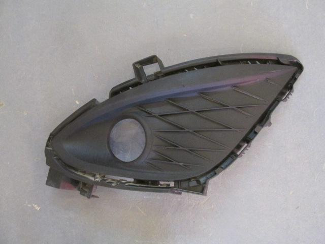 Решетка в бампер левая Mazda 5 (CR) 2005-2010