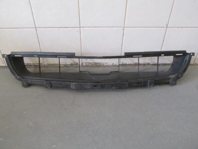 Решетка в бампер центральная Mitsubishi Lancer (CS) 2003-2006