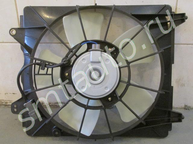 Вентилятор радиатора для Honda Civic 4D 2006-2012, OEM 19015RNAA01 (фото)