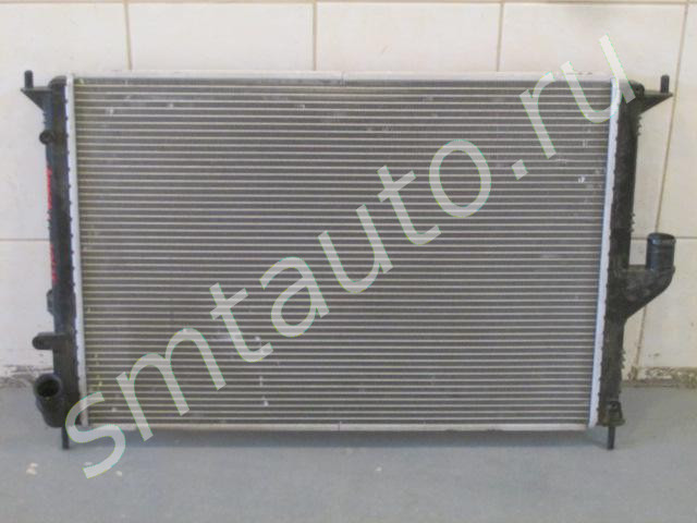Радиатор охлаждения для Renault Sandero 2009>, OEM 8200735039 (фото)