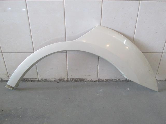 Накладка крыла заднего  левого Subaru Legacy Outback (B14) 2010>