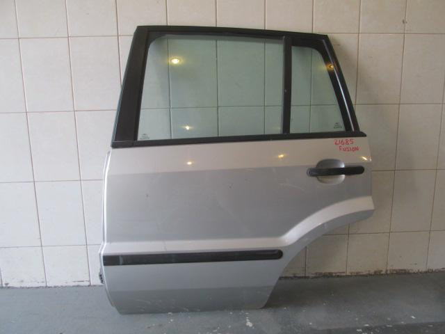 Дверь задняя левая Ford Fusion 2002>