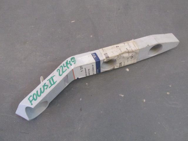 Направляющая переднего бампера Ford Focus II 2005-2008