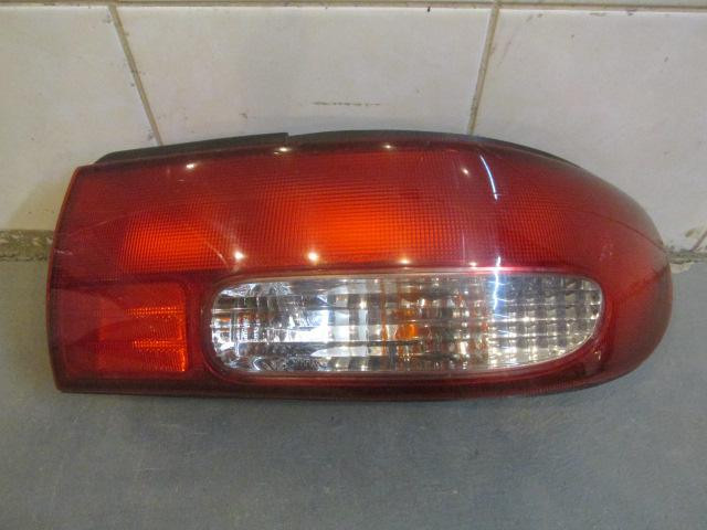 Фонарь задний наружный правый Kia Sephia 1993-1997