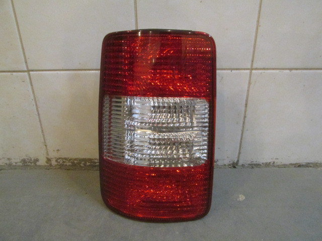 Фонарь задний левый Volkswagen Caddy III 2004-2015