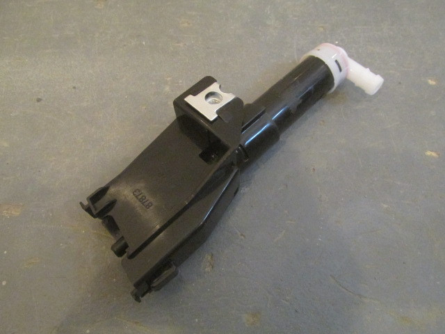 Омыватель фары Mitsubishi Pajero IV 2007>