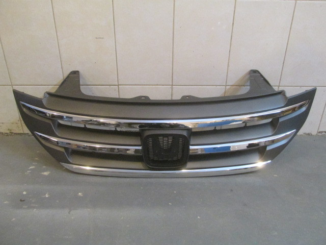 Решетка радиатора Honda CR-V 2012-2017