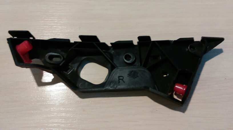 Направляющая переднего бампера Opel Corsa D 2006>