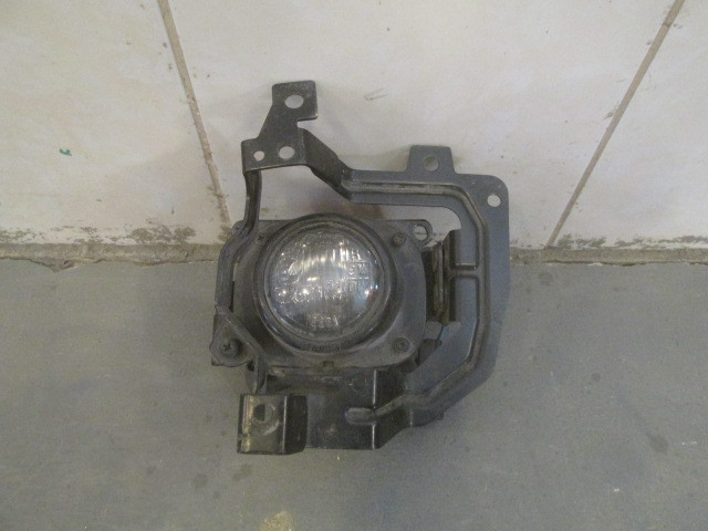 Фара противотуманная левая Mitsubishi Lancer (CS) 2003-2006