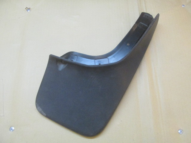 Брызговик задний правый Volkswagen Polo 2001-2009
