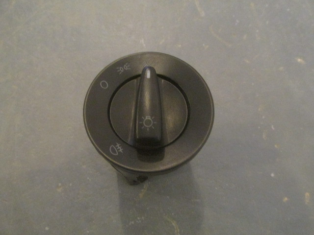 Переключатель света фар Skoda Fabia 2007-2015